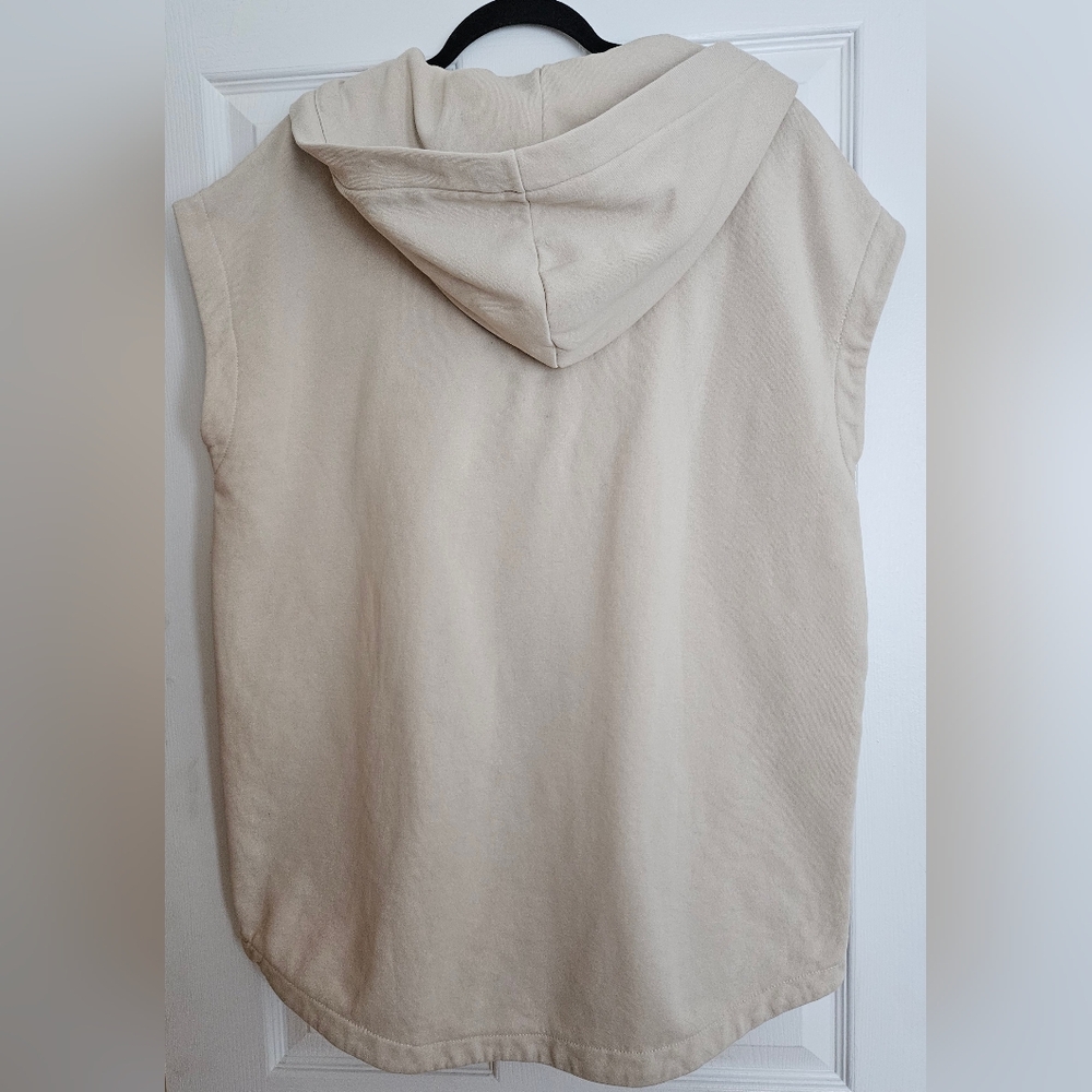 H&M Beige Sleeveless Hoodie.  Oversized. Size S per tag. Fitz S To XL. Like New. - Picture 2 of 5